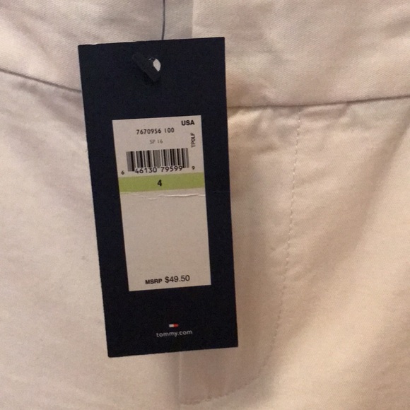 Tommy Hilfiger white 5" inseam white cotton shorts - Picture 2 of 6